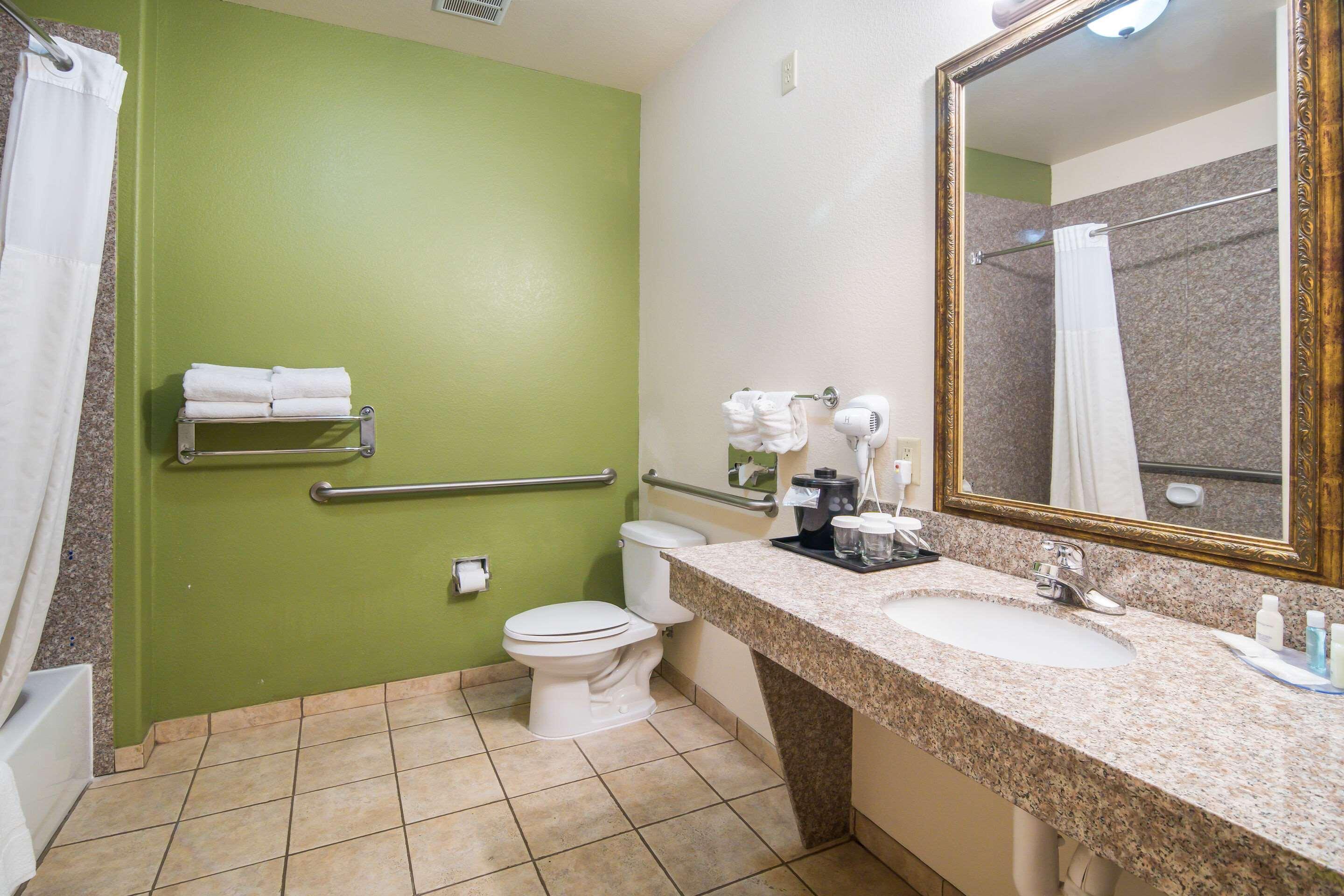 Clarion Inn & Suites Weatherford South מראה חיצוני תמונה