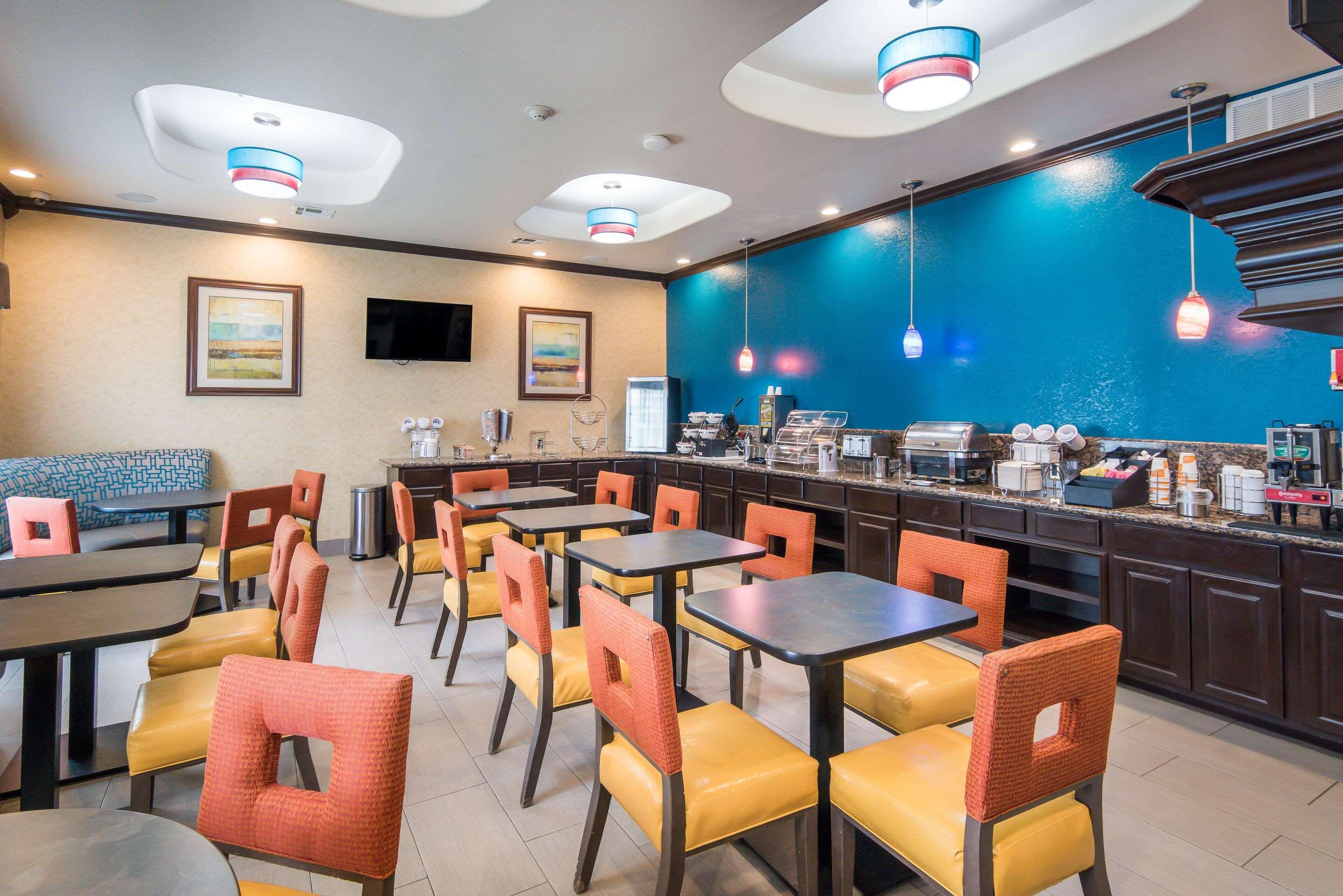 Clarion Inn & Suites Weatherford South מראה חיצוני תמונה