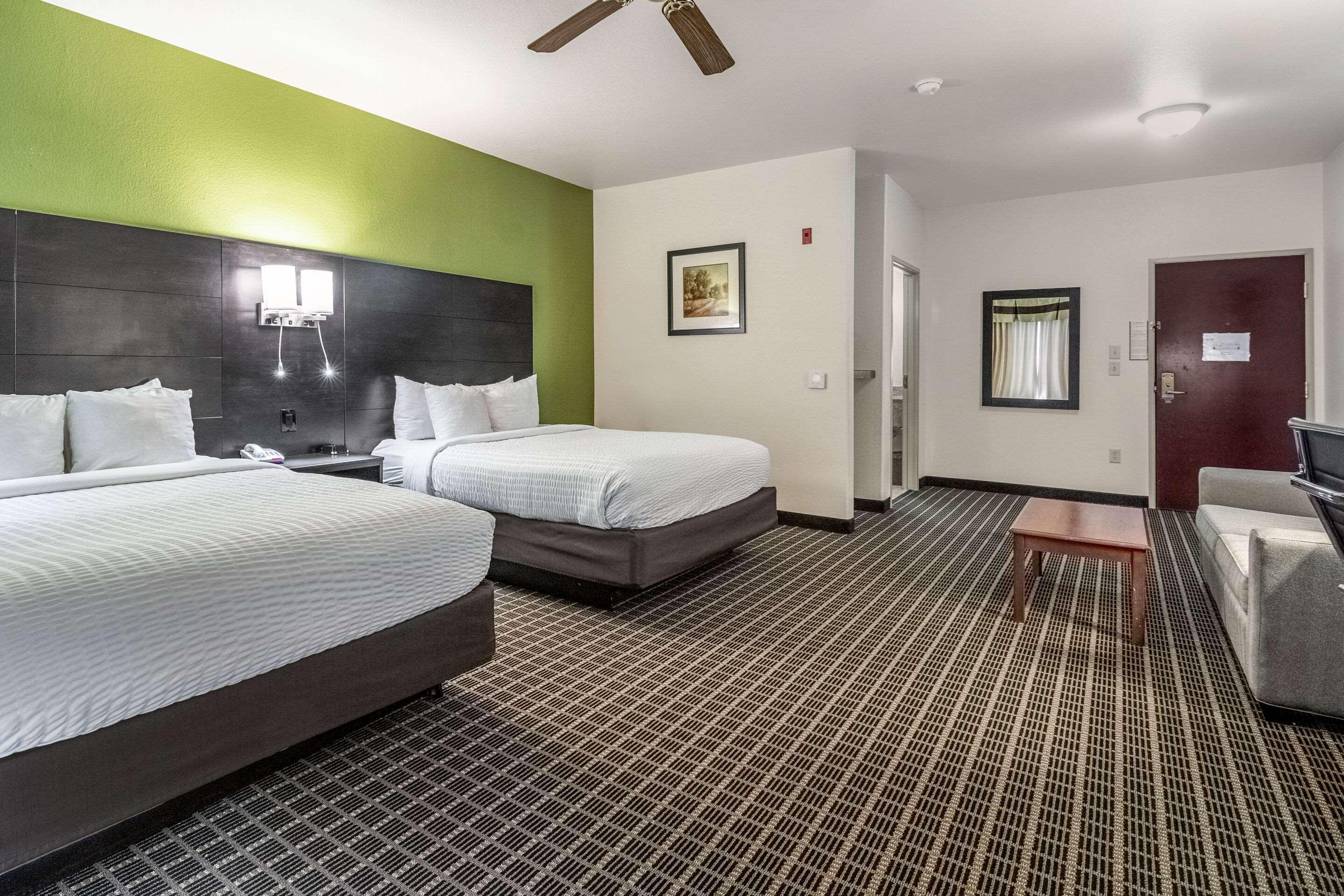Clarion Inn & Suites Weatherford South מראה חיצוני תמונה