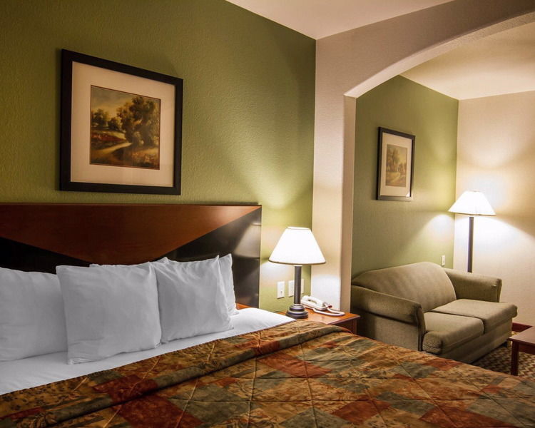 Clarion Inn & Suites Weatherford South מראה חיצוני תמונה