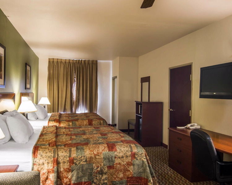 Clarion Inn & Suites Weatherford South מראה חיצוני תמונה
