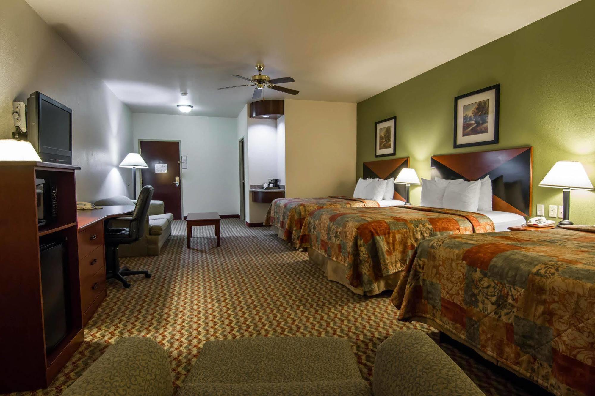 Clarion Inn & Suites Weatherford South מראה חיצוני תמונה